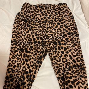 Super soft leopard print leggings